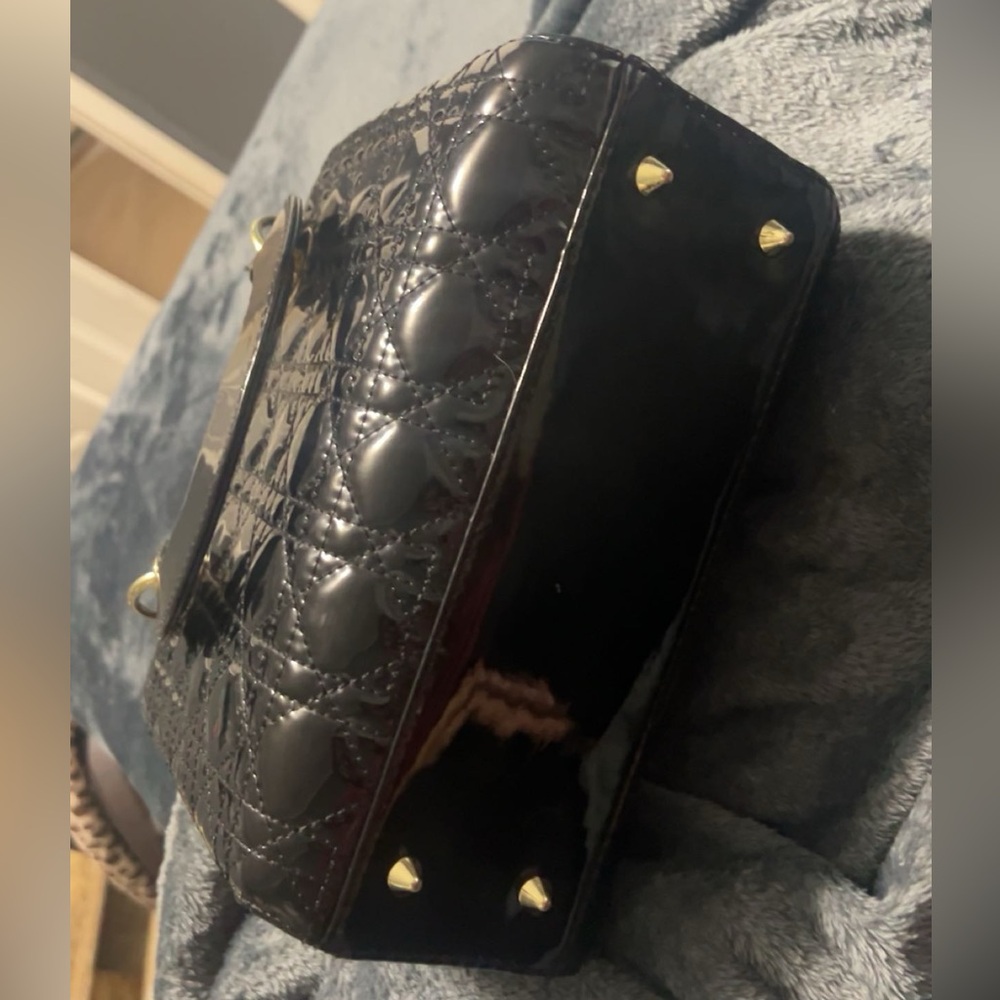 I’m selling because I’m in an emergency and I don’t use it anymore